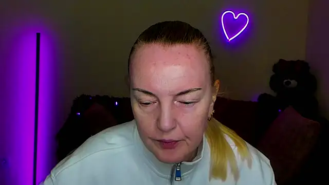 Snapshot of Bella_soulmate chatting on 04.26.26 Bella soulmate online show from 04.26.26