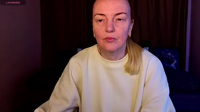 Snapshot of Bella_soulmate chatting on 05.01.26 Bella soulmate online show from 05.01.26