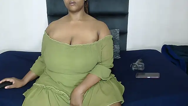 Snapshot of Ldidii chatting on 06.22.26 Ldidii online show from 06.22.26