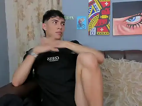 Snapshot of AronTawers chatting on 02.26.26 AronTawers online show from 02.26.26