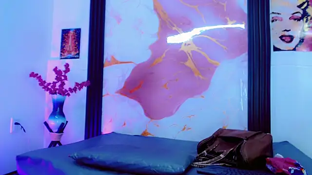 Snapshot of Valeria_Linares chatting on 04.10.26 Valeria Linares online show from 04.10.26