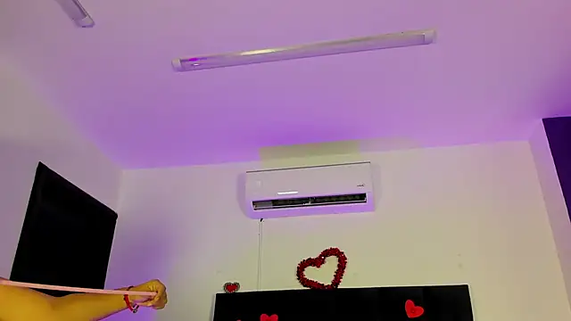 scarlet  ray  online show from 03.03.26