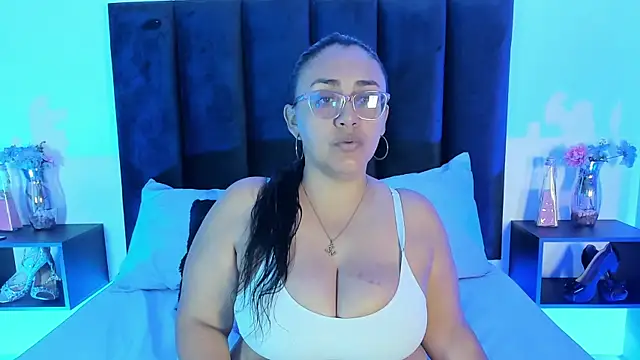 scarlet  ray  online show from 04.24.26