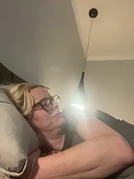 Snapshot of Amelie_BlondeXX chatting on 03.01.26 Amelie BlondeXX online show from 03.01.26