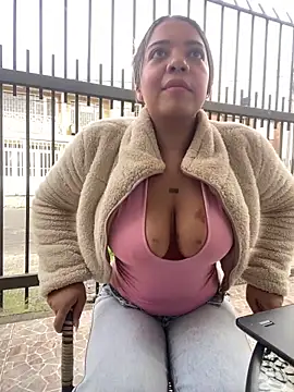 AdaPink  online show from 04.23.26