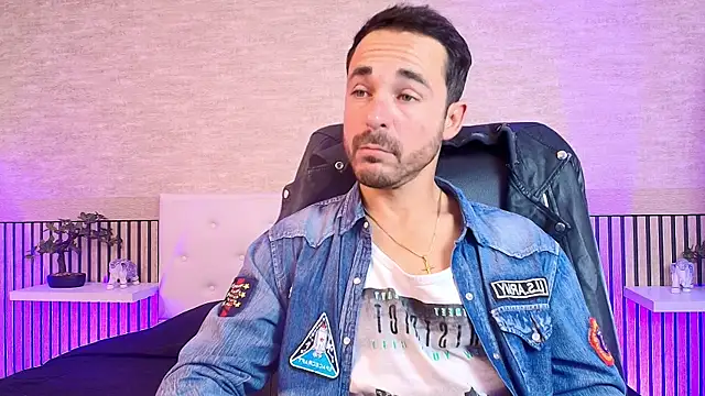 Adams Sanz online show from 04.10.26