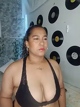 medusafox  online show from 05.10.26