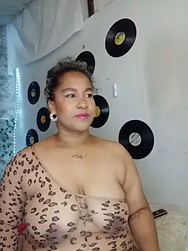 medusafox  online show from 05.12.26