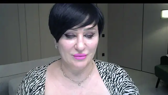 Snapshot of Kleotempt chatting on 04.18.26 Kleotempt online show from 04.18.26