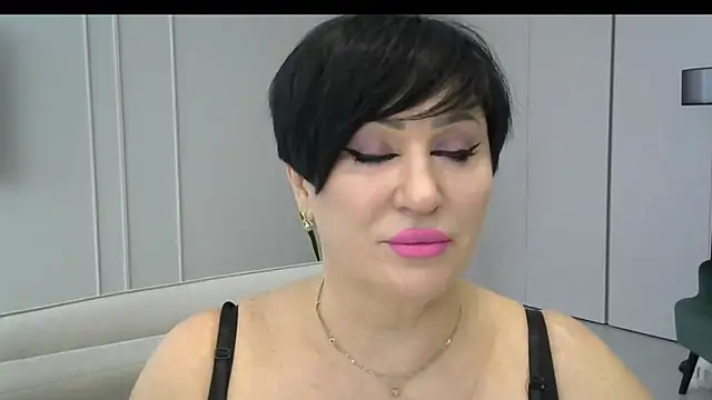Snapshot of Kleotempt chatting on 04.20.26 Kleotempt online show from 04.20.26
