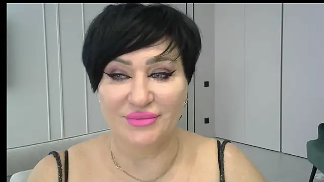 Snapshot of Kleotempt chatting on 04.22.26 Kleotempt online show from 04.22.26