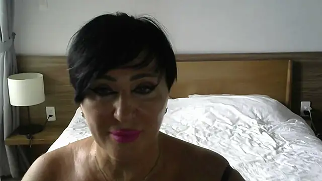 Snapshot of Kleotempt chatting on 06.27.26 Kleotempt online show from 06.27.26