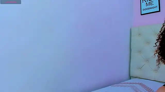 CassieBooker online show from 03.04.26