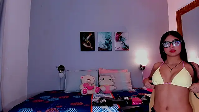 KimTaylorW online show from 05.13.26