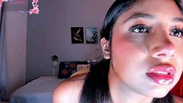 KimTaylorW online show from 06.26.26