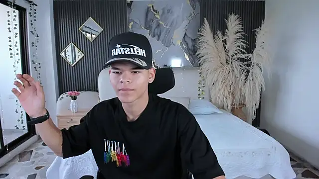 DylanRoyce  online show from 03.10.26