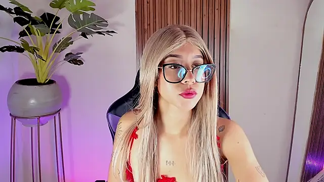 Lady  scarlett online show from 04.08.26