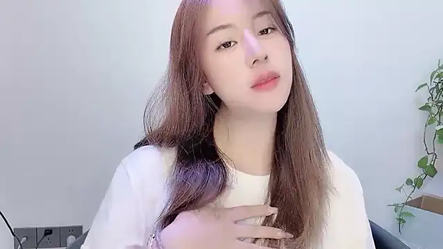 Snapshot of Baixi-01 chatting on 04.20.26 Baixi-01 online show from 04.20.26