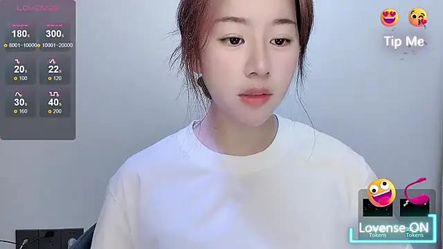 Snapshot of Baixi-01 chatting on 04.25.26 Baixi-01 online show from 04.25.26