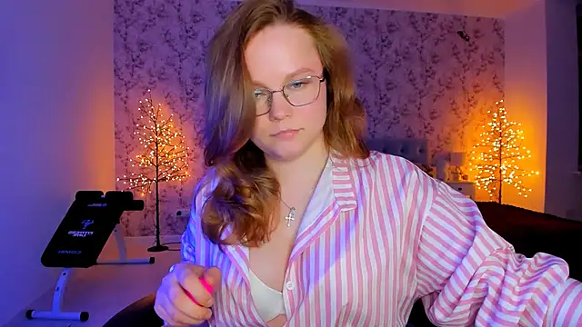 Snapshot of AngellaRud chatting on 02.26.26 AngellaRud online show from 02.26.26