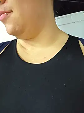 lilith velvet  online show from 04.14.26