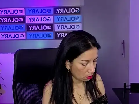 Snapshot of Megan_Collinss1 chatting on 04.06.26 Megan Collinss1 online show from 04.06.26