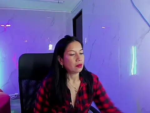 Snapshot of Megan_Collinss1 chatting on 04.14.26 Megan Collinss1 online show from 04.14.26