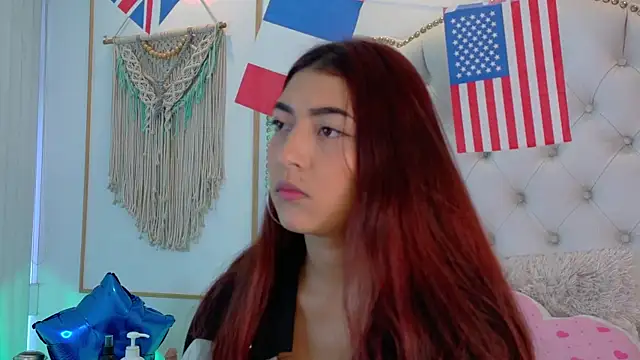 Snapshot of Sara_funy chatting on 06.19.26 Sara funy online show from 06.19.26