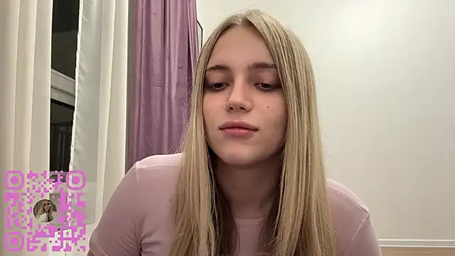 Snapshot of DebiCoppolino chatting on 02.24.26 DebiCoppolino online show from 02.24.26