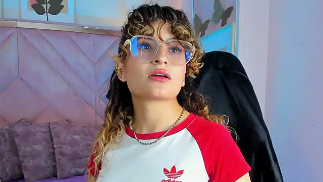 emilyjonesss  online show from 03.13.26