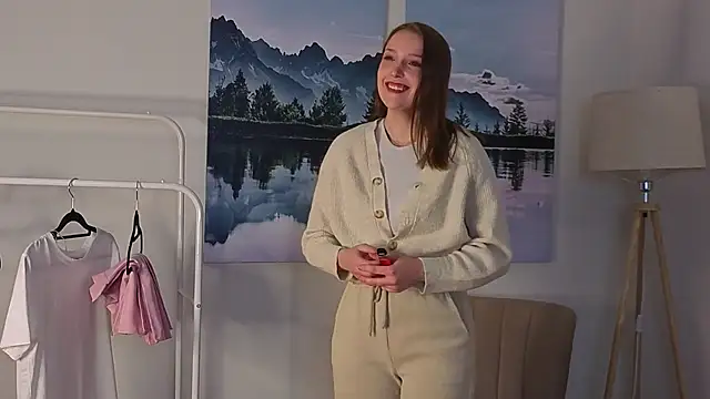 AraSuits online show from 02.26.26