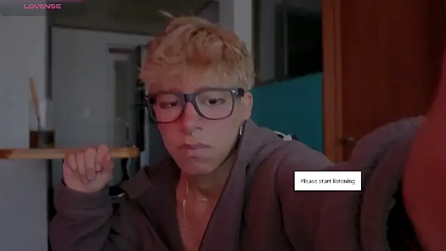 Snapshot of Ryan_sweet chatting on 02.28.26 Ryan sweet online show from 02.28.26