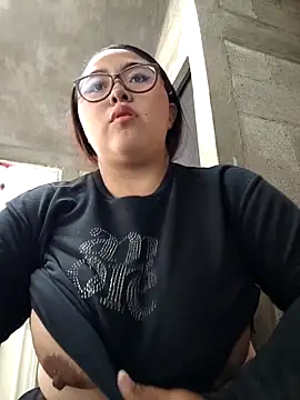 Snapshot of Aviiiiii18 chatting on 02.28.26 Aviiiiii18 online show from 02.28.26