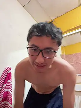 Snapshot of Gonzalogz chatting on 04.12.26 Gonzalogz online show from 04.12.26