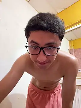 Snapshot of Gonzalogz chatting on 04.12.26 Gonzalogz online show from 04.12.26