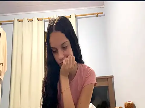 Snapshot of IvyDesirer chatting on 02.28.26 IvyDesirer online show from 02.28.26