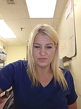 LadyB07 online show from 05.18.26