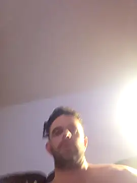 Snapshot of kevenle89 chatting on 02.25.26 kevenle89 online show from 02.25.26