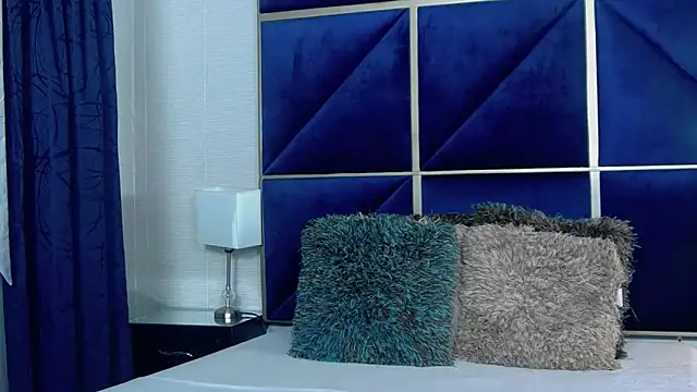 AmberDiamont online show from 04.08.26