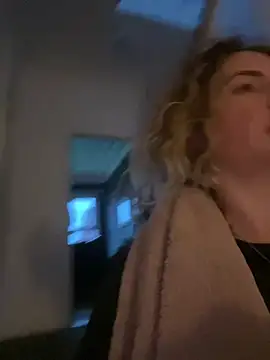 curlyirishgirl online show from 03.14.26