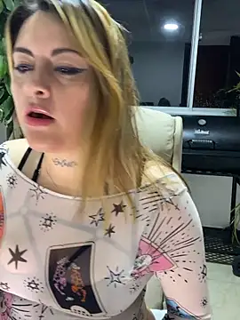 Snapshot of Serena_glow chatting on 03.03.26 Serena glow online show from 03.03.26