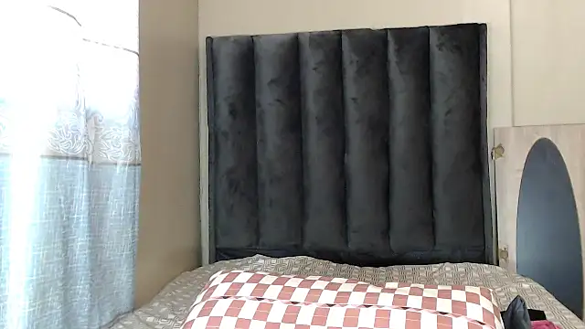 LexyDiana online show from 04.29.26