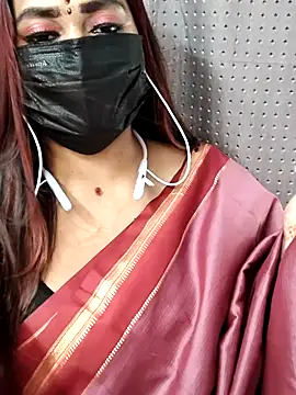 Snapshot of Cutie_Nila chatting on 07.16.26 Cutie Nila online show from 07.16.26