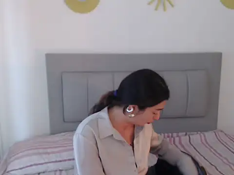 Snapshot of Julietaamado chatting on 04.17.26 Julietaamado online show from 04.17.26