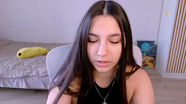 Ari Grend online show from 05.08.26
