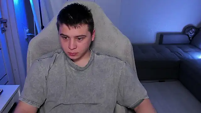 Snapshot of max_sm1th chatting on 02.28.26 max sm1th online show from 02.28.26