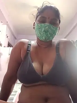 Snapshot of sexyladdupilla chatting on 05.14.26 sexyladdupilla online show from 05.14.26