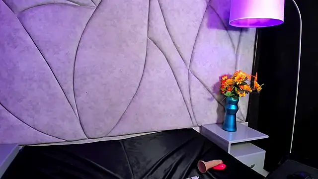 VeronicaCream  online show from 05.20.26