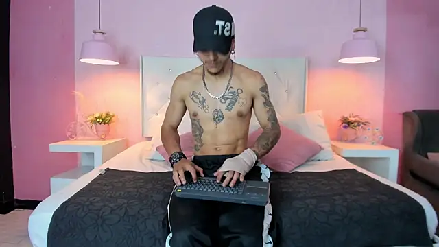 DanteLuxx online show from 03.21.26