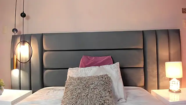 Snapshot of AitanaSantoss chatting on 02.27.26 AitanaSantoss online show from 02.27.26